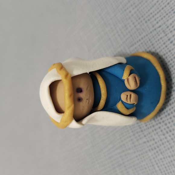 New Super Adorable Miniature 3 Piece Polymer Clay Nativity Set - Picture 3 of 7